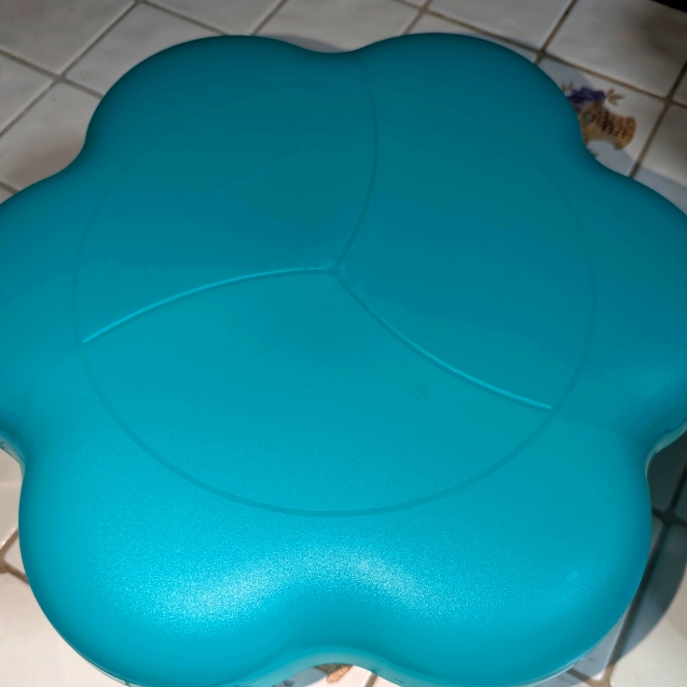 Tupperware Chip and Chip Bowl